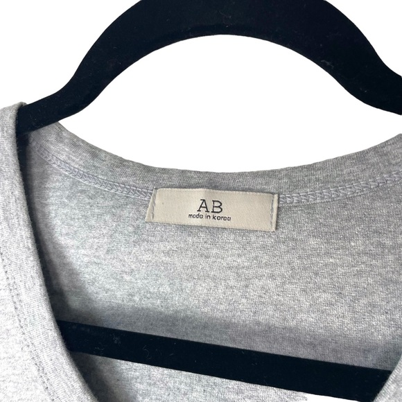 💙 3 for $12 Korean AB Irreplaceable Graphic Scoop Neck Gray Short Sleeve Tee - Picture 3 of 8